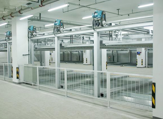 La cadena del equipo inteligente de estacionamiento tridimensional.